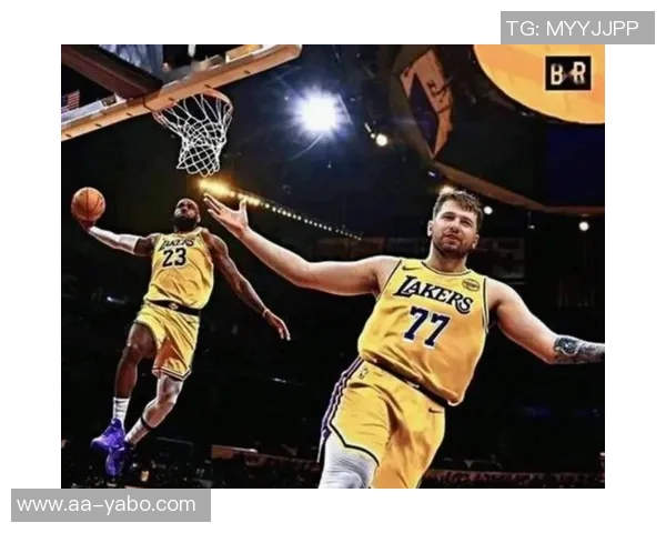 媒体人期待里夫斯表现出色詹姆斯和东契奇需适应新战术体系