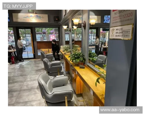 理发师宣岳鑫加盟上海海港前特意剪发展现新形象